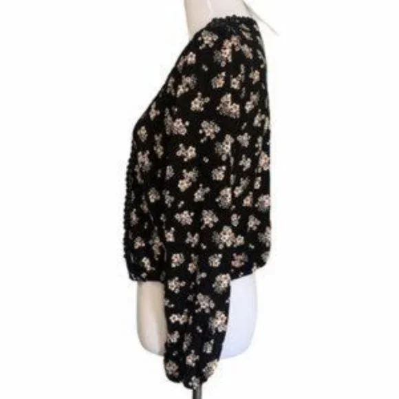 Black Long Sleeve Floral Open Front Top Size: L - Picture 3 of 5